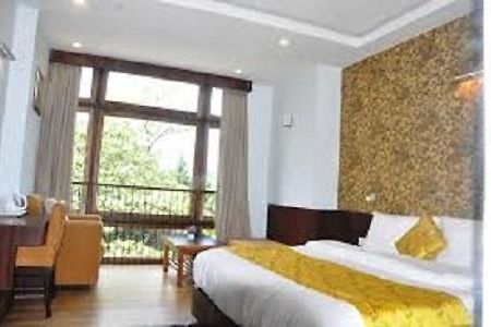 The Golden Crest Hotel Гангток Экстерьер фото